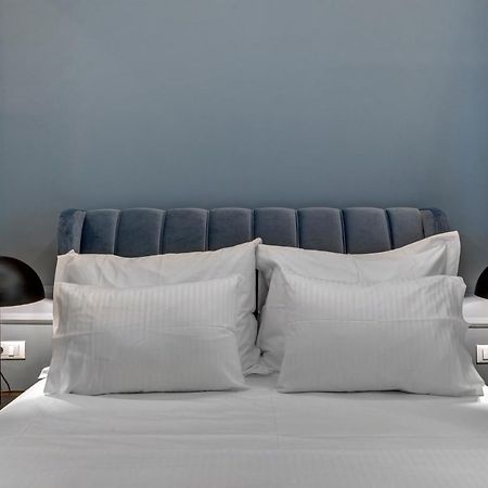 Amare Boutique Suites Ermoupoli Luaran gambar