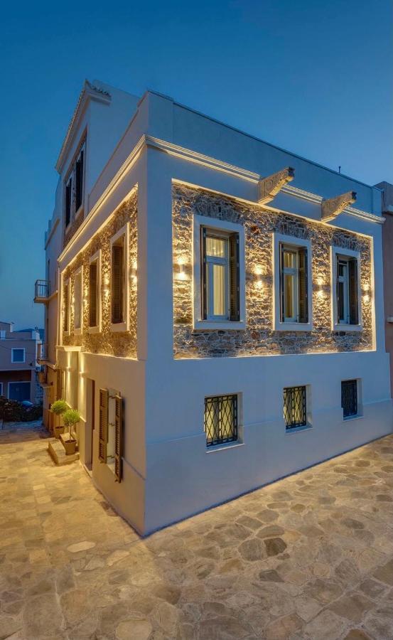 Amare Boutique Suites Ermoupoli Luaran gambar