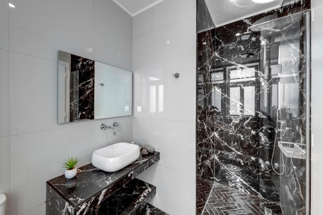 Amare Boutique Suites Ermoupoli Luaran gambar