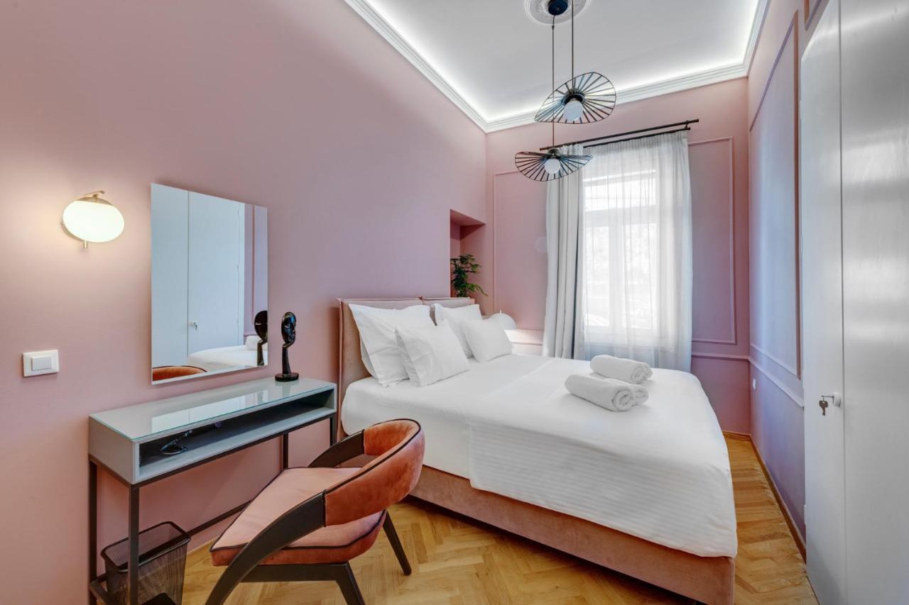 Amare Boutique Suites Ermoupoli Luaran gambar