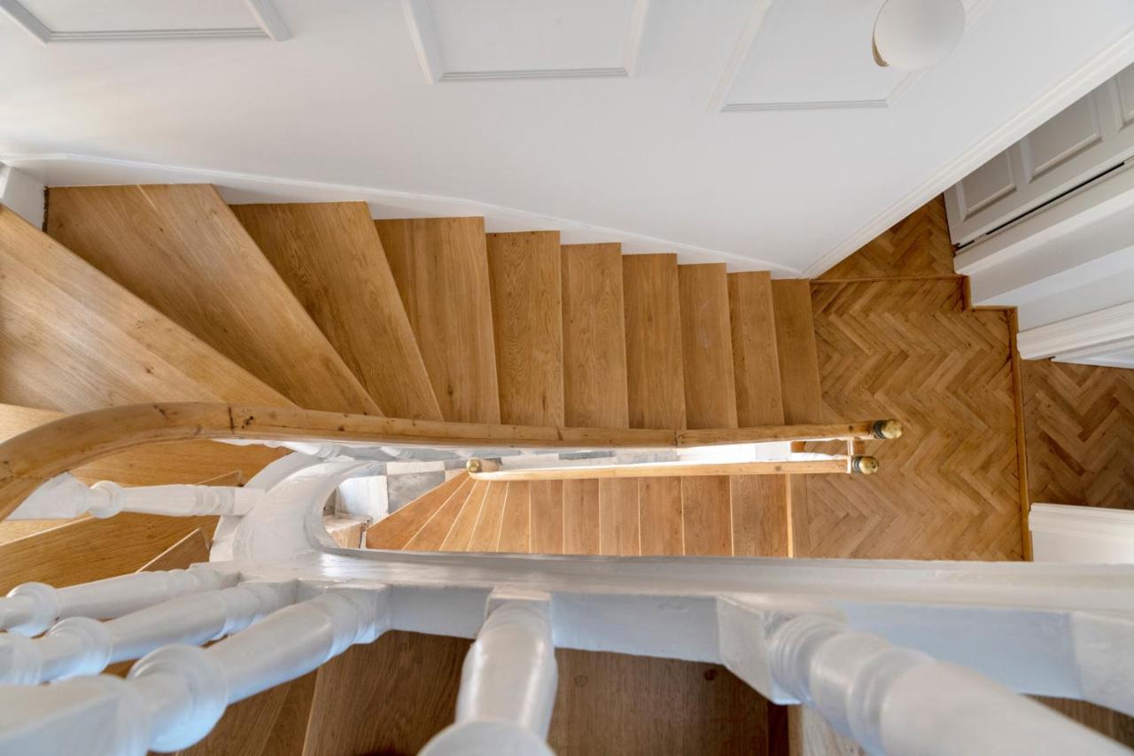 Amare Boutique Suites Ermoupoli Luaran gambar