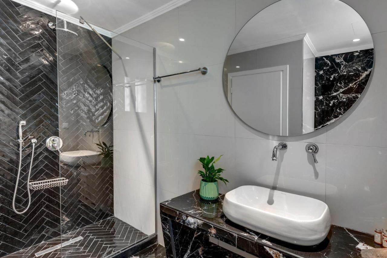 Amare Boutique Suites Ermoupoli Luaran gambar